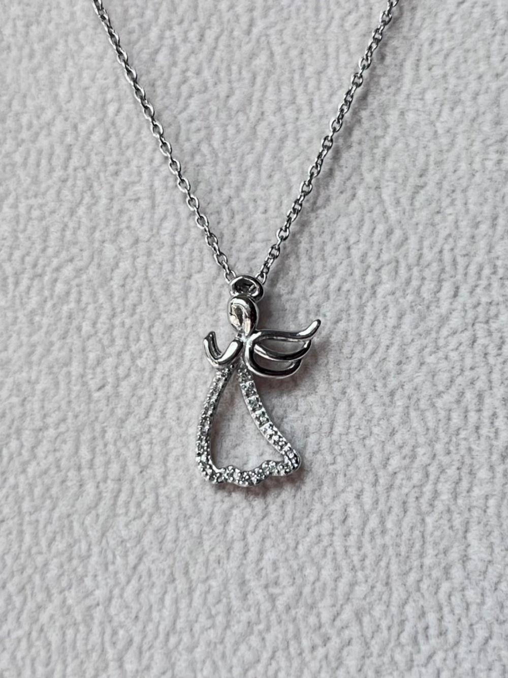 N058 | Natural Diamond Angel Necklace